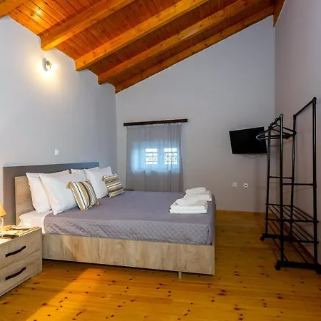 Vitos Village House *