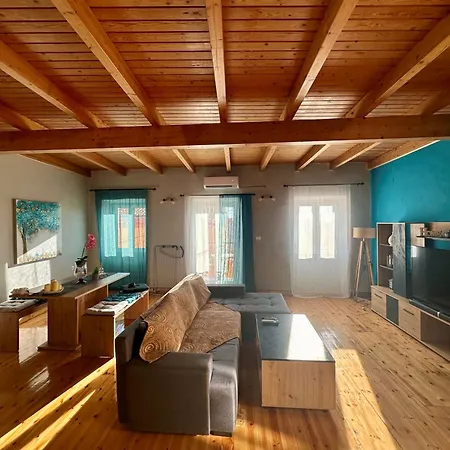 Vitos Village House *